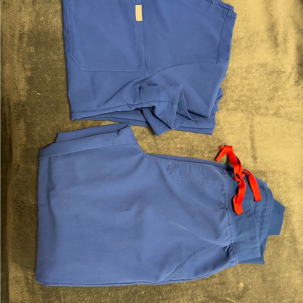 Figs Scrub Set